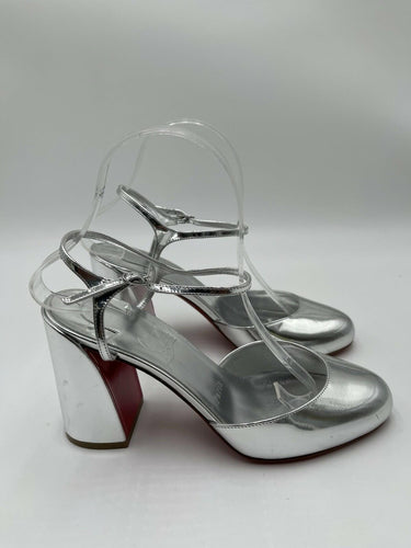Women’s Christian Louboutin silver metallic strappy sandals Size 38 Christian Louboutin