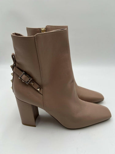 Valentino Garavani Rockstud nappa Beige leather ankle boots Size 38.5 Valentino