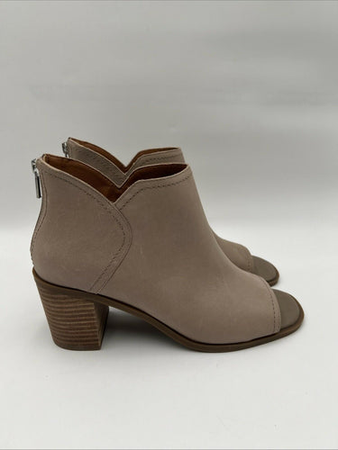Women's Lucky Brand Theria Peep Toe Ankle Bootie Block Heel Dune Taupe Size 9.5 Lucky Brand
