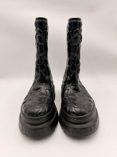 Valentino Garavani Atelier Textured 03 Rose Petal Rubber Rain Boots Size 36 Valentino