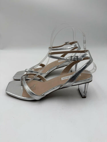 Women’s Saks Fifth Avenue strappy Sliver Leather slingback Heels Size 8M