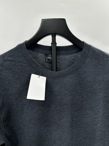 Jeff Men’s dark gray long-sleeve crewneck shirt Size L