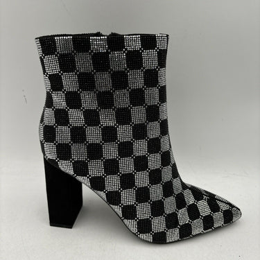 NWB Wild Pair INGRIDD Black/White Checkered Point Toe Side Zip Ankle Boots, 6.5M Wild Pair