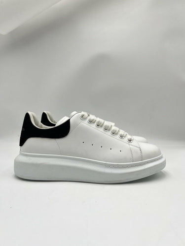 Men’s Alexander McQueen Oversized Sneakers In white leathe Black Suede Size 40.5 Alexander McQueen