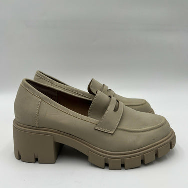 Crown Vintage Sage Penny Loafer in neutral cream Size 8M Crown Vintage