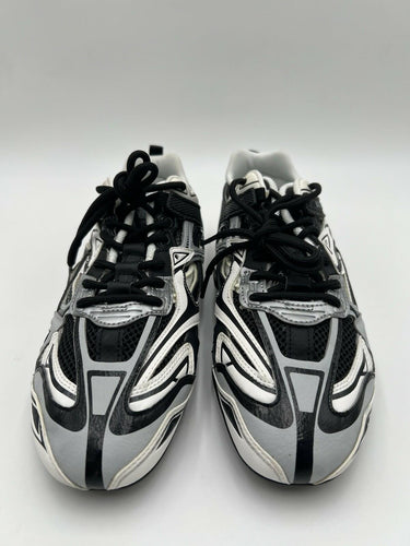 Balenciaga Drive Woman sneakers in a black, grey, and white Size 39