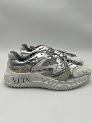 Mens Valentino Garavani VLTN Wade Runner sneakers in a silver / white Size 42 valentino