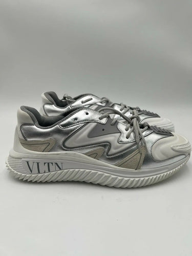 Mens Valentino Garavani VLTN Wade Runner sneakers in a silver / white Size 42 valentino