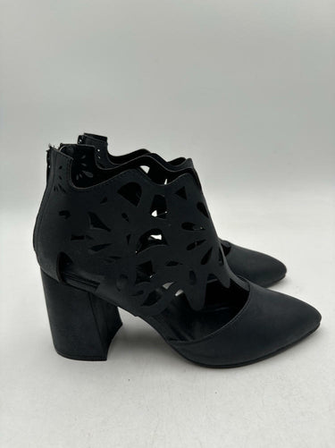 Women's Bellini Cleo Pointed Toe Laser Cut Shootie, Black Metallic, Size 8 M Bellini