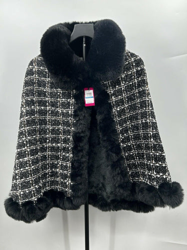 Vince Camuto Woman’s black and white plaid tweed cape Plush Faux Fur Trim Size 0 Vince Camuto
