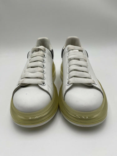 Alexander McQueen Women's Oversized sneakers in white / Black Size 36 Alexander McQueen