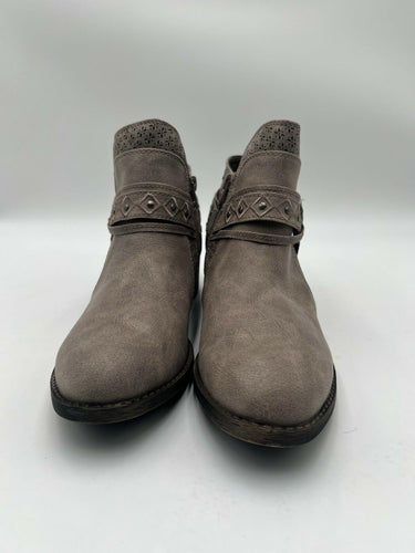 Sugar Thunderdome Taupe Distress Studded Cutout Ankle Booties Womens 9.5 Sugar