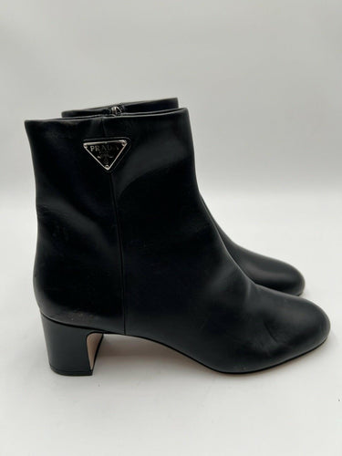 Prada Logo-Plaque Leather Ankle Boots in black Leather Size 36 PRADA