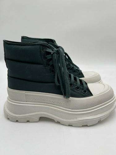 Alexander McQueen Puffer Tread Slick ankle boot green with a white sole Size 38 Alexander McQueen