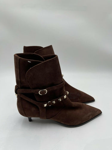 Valentino Garavani Suede Rockstud Flair ankle booties in brown Size 37 Valentino