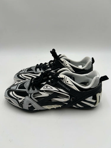 Balenciaga Drive Woman sneakers in a black, grey, and white Size 39