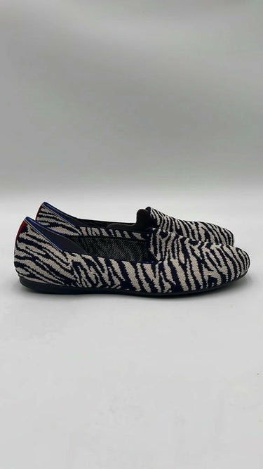Rothy’s “THE LOAFER” White/Navy Zebra Print Knit Round Toe Flats Size 7 Rothy’s