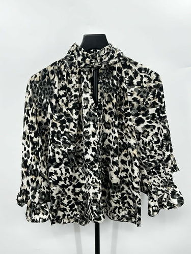 Vince Camuto Woman’s leopard-print keyhole neck ruffle Trim blouse Size XS Vince Camuto