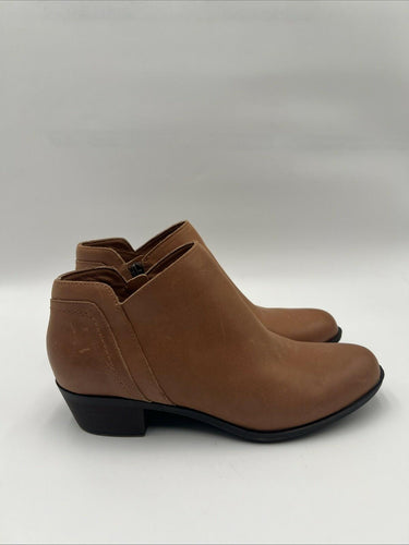 Women’s Lucky Brand Barlina Side Zip Ankle Boots, Latte Leather Size 8M Lucky Brand