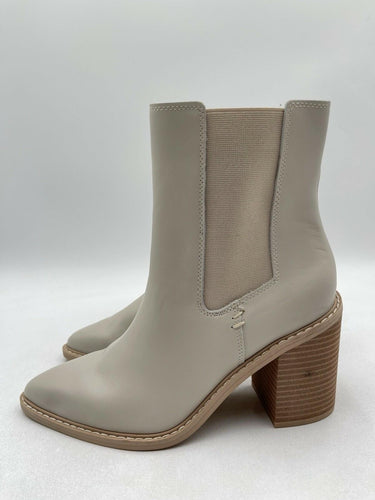 Women’s Crown Vintage Pimmy Bootie Beige Leather Ankle Boot Size 9M