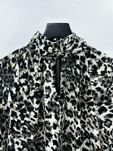Vince Camuto Woman’s leopard-print keyhole neck ruffle Trim blouse Size XS Vince Camuto