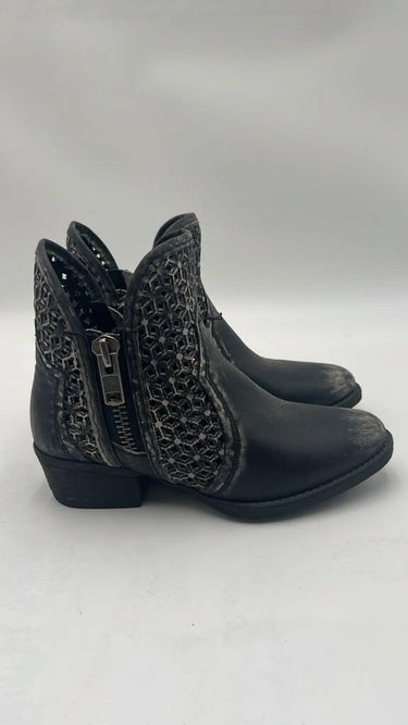 Womens Circle G side zip ankle Boots Q5020 Black leather size 9M Circle G