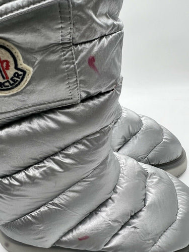 Women’s Moncler Gaia Metallic Quilted Pocket Snow Boots Sliver Nylon Size 37 Moncler
