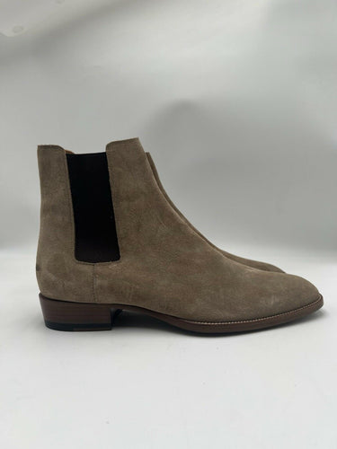 Men’s Saint Laurent Wyatt 30 suede Chelsea Pull On boots in beige Size 42 Saint Laurent