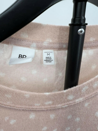 BP. Sweatshirt Womens Pink Dot Print Hi Low Top Crewneck Size M BP