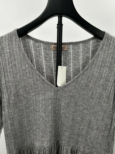 Bloomfield Woman’s gray long-sleeve peplum top Size M