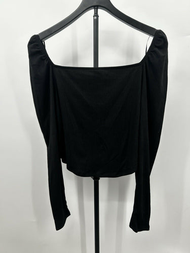 Melrose + market Woman’s black ribbed long-sleeve crop Puffed Shoulders Size L