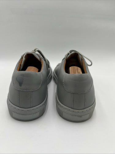 Men’s Saks Fifth Avenue gray minimalist leather sneakers Low Too Size 10.5 Saks Fifth Avenue
