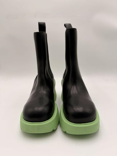 Women’s Bottega Veneta Flash Chelsea boots Black Leather / Green Rubber Size 37