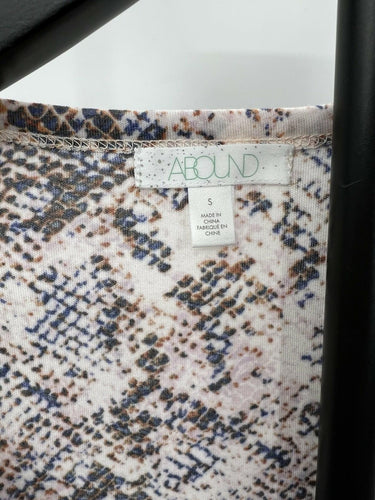 ABOUND T-Shirt Pink Blue Snakeskin Print V-Neck Short Sleeve Top - S