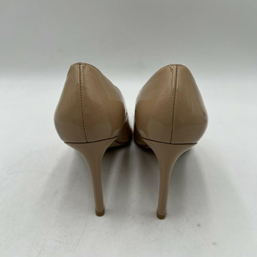 Women’s Stuart Weitzman pointed-toe pump 100 Size 8B Stuart Weitzman