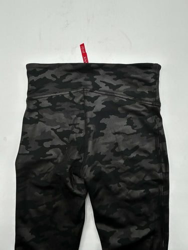 Spanx Faux Woman’s Leather Camo Leggings black tonal camouflage Size XS