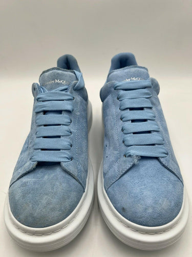 Alexander McQueen Men's 'Oversized' Low-top Sneakers in baby blue suede Size 44 Alexander McQueen