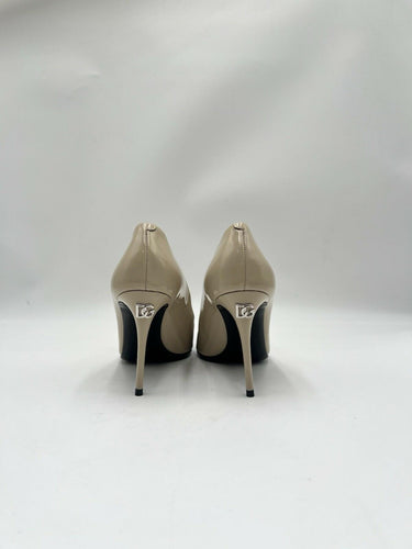 Dolce & Gabbana Kim pointed-toe pump in beige patent leather Size 37.5 Dolce&Gabbana