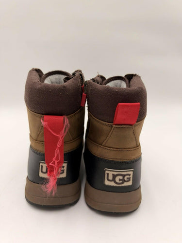 UGG Women’s Brown Leather Duck Boots Fleece Lined Lace Up Winter Size 5