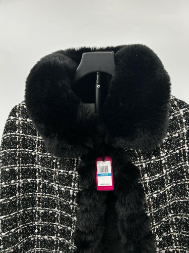 Vince Camuto Woman’s black and white plaid tweed cape Plush Faux Fur Trim Size 0 Vince Camuto