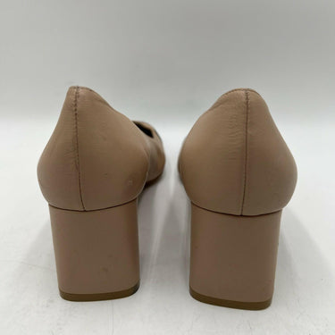 Women’s Stuart Weitzman Milla Slip On Beige Leather Cap Toe Pump Heels Size 9B Stuart Weitzman