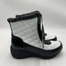 Khombu Megan White Black Quilted Snow Boots Winter Zip Womens 7W Khombu