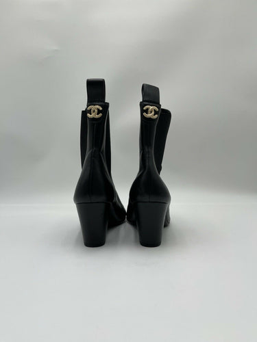 Women’s Chanel black leather ankle gold-tone CC logo boots Cap Toe Size 38