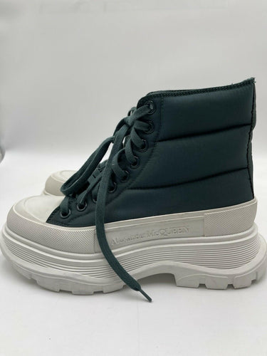 Alexander McQueen Puffer Tread Slick ankle boot green with a white sole Size 38 Alexander McQueen