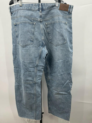 Madewell The Darted Barrel-Leg Jean Light Wash Raw Hem Denim Size 32 Madewell