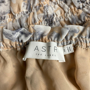 NWOT ASTR the Label HARLEE FLORAL COLD SHOULDER TOP Peach Grey Floral Size M