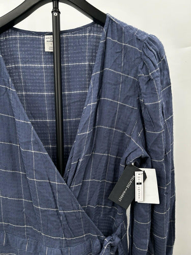 Melrose & Market blue and white windowpane plaid wrap Woman’s dress Size M