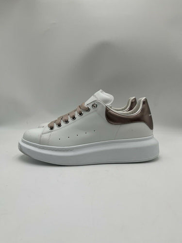 Alexander McQueen Oversized sneaker in white leather Bronze Heel Tab Size 41 Alexander McQueen