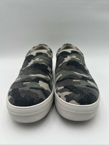 Women's Steve Madden Gills Slip On Loafers Sneakers Green Camo Size 10M Steve Madden