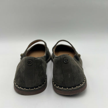 Crown Vintage Famela Mary Jane flats in an olive green suede Size 7M Crown Vintage